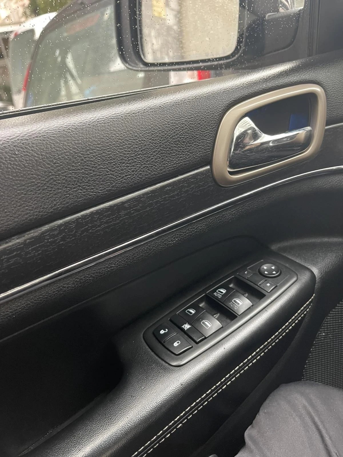 Jeep Grand cherokee, снимка 8 - Автомобили и джипове - 56657471