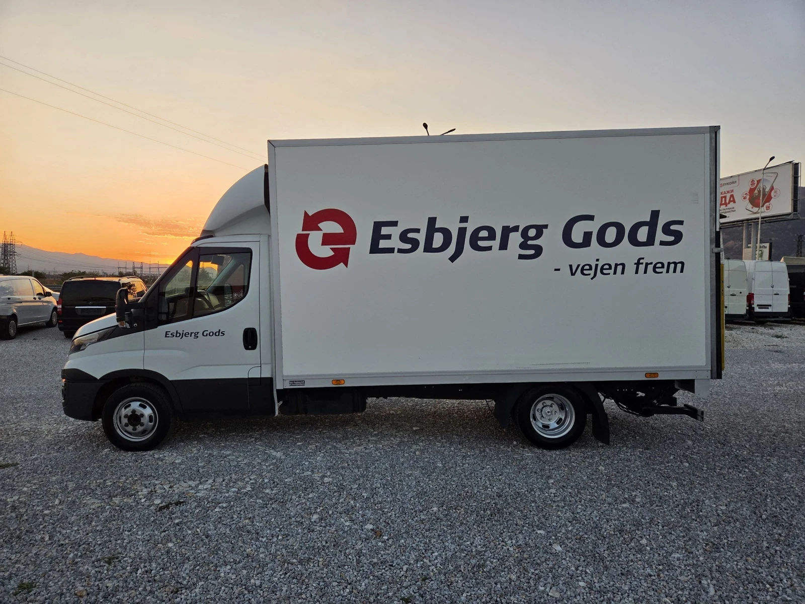 Iveco Daily 35c18, Климатик, Падащ борд, До 3.5 тона - изображение 2