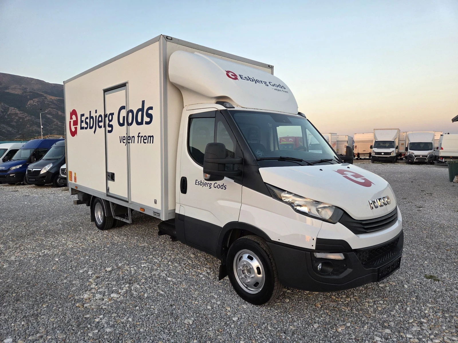 Iveco Daily 35c18, Климатик, Падащ борд, До 3.5 тона - изображение 7