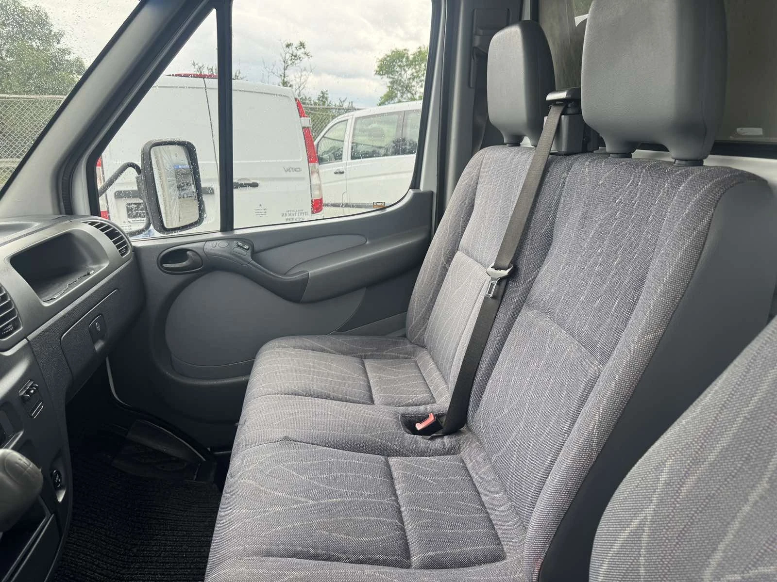 Mercedes-Benz Sprinter 416 Bкат, КЛИМА 4.95м , снимка 10 - Бусове и автобуси - 54641779