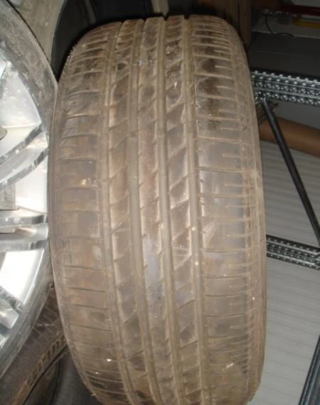 Гуми Летни 255/50R19, снимка 1 - Гуми и джанти - 5259277