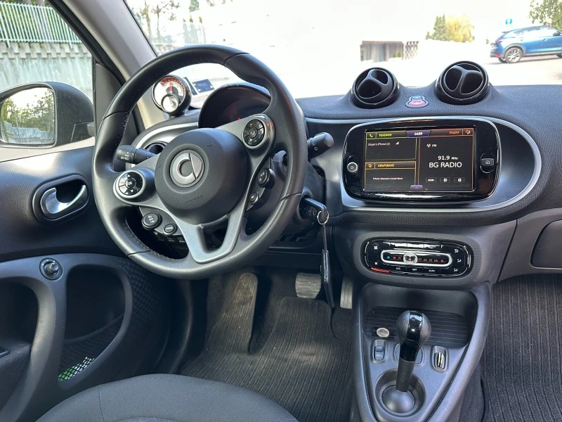 Smart Fortwo EQ, снимка 6 - Автомобили и джипове - 47178390