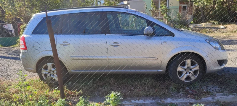 Opel Zafira, снимка 5 - Автомобили и джипове - 47890637