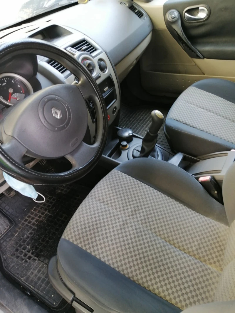 Renault Megane 1.6 V16, снимка 4 - Автомобили и джипове - 48031766