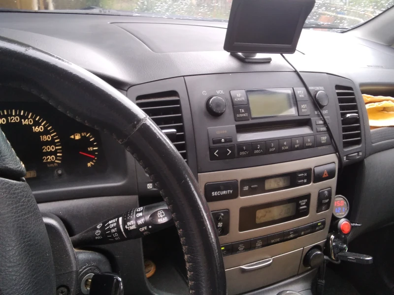 Toyota Corolla verso, снимка 3 - Автомобили и джипове - 52261726