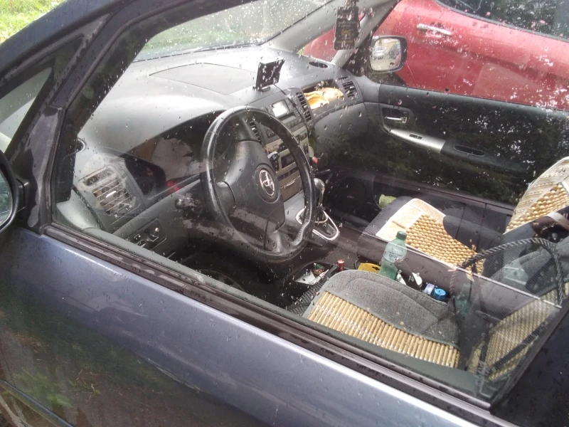 Toyota Corolla verso, снимка 4 - Автомобили и джипове - 52261726