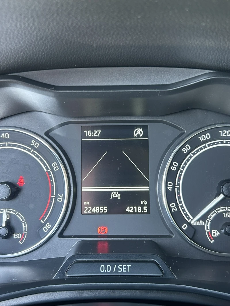 Skoda Scala, снимка 15 - Автомобили и джипове - 51786658