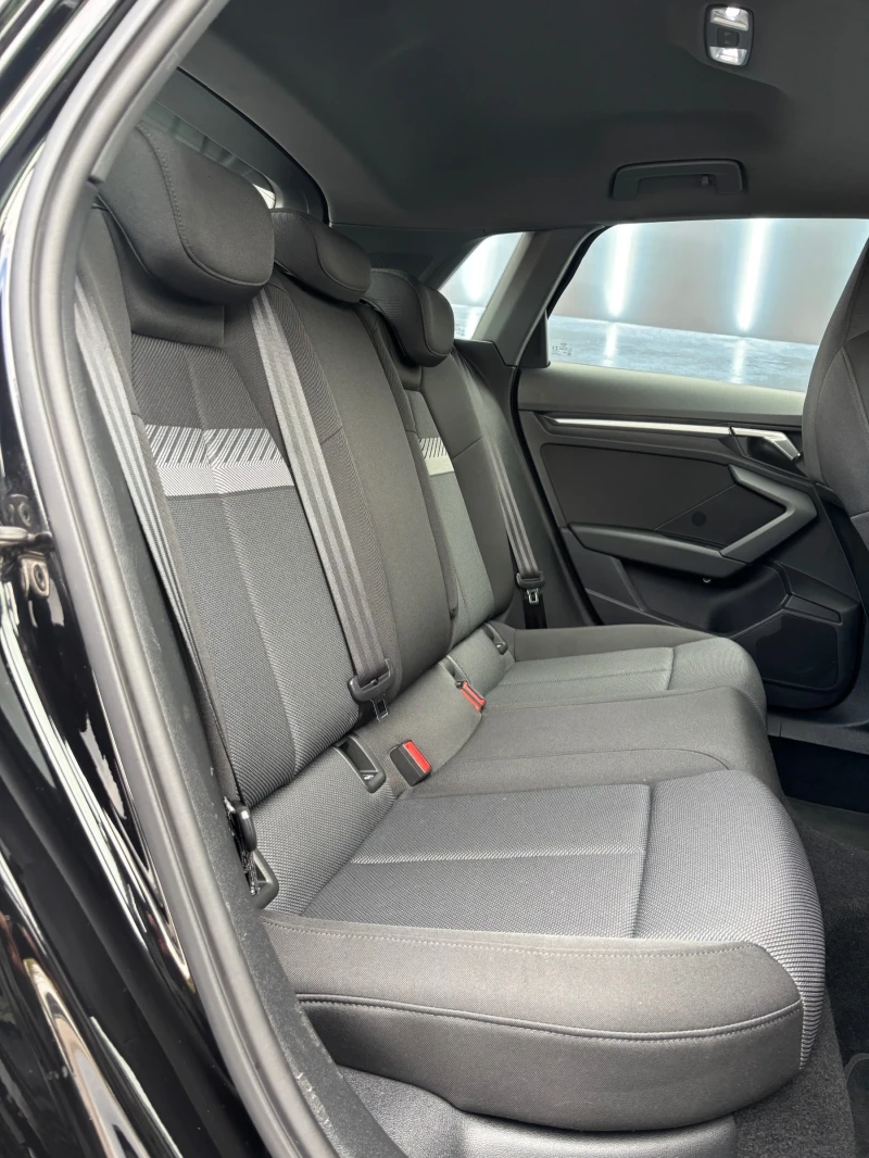 Audi A3 40TFSI, снимка 13 - Автомобили и джипове - 52399660