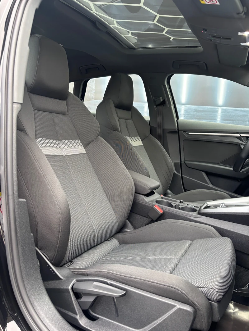 Audi A3 40TFSI, снимка 12 - Автомобили и джипове - 52399660