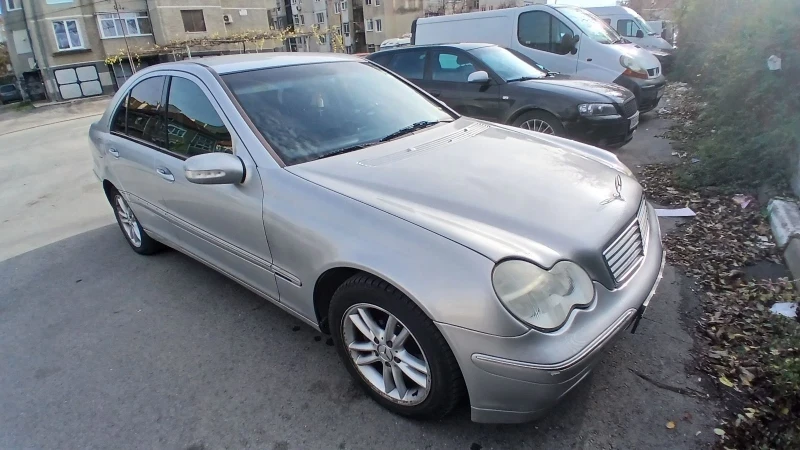 Mercedes-Benz C 200 C 200 cdi, снимка 2 - Автомобили и джипове - 52513996