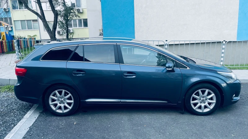 Toyota Avensis, снимка 3 - Автомобили и джипове - 52679306