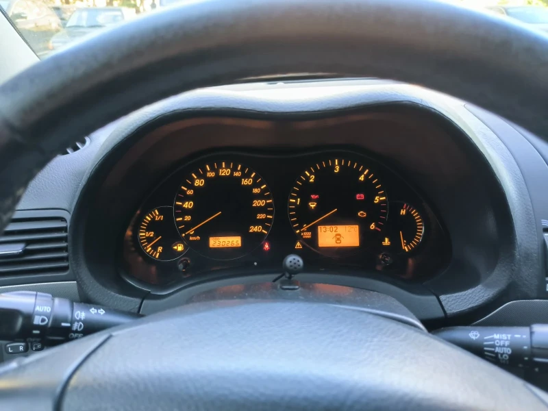 Toyota Avensis, снимка 4 - Автомобили и джипове - 52885502