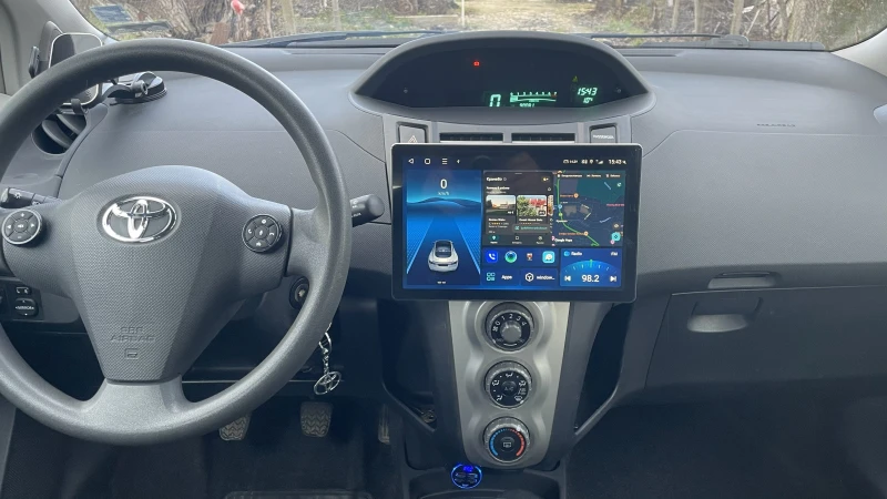 Toyota Yaris, снимка 14 - Автомобили и джипове - 53264290