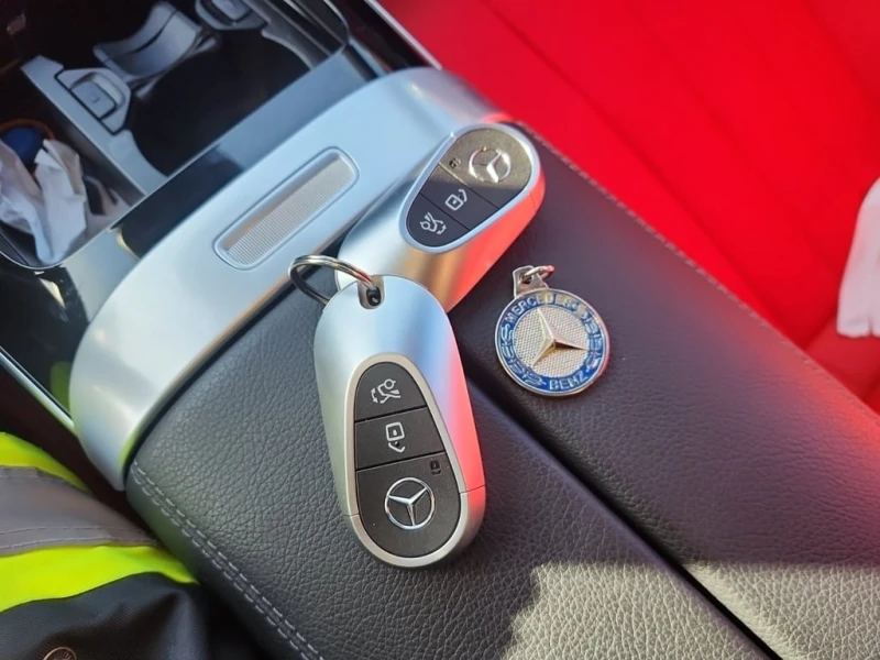 Mercedes-Benz CLE * 300 * CARFAX * ЦЕНА ДО БГ, снимка 10 - Автомобили и джипове - 53344695