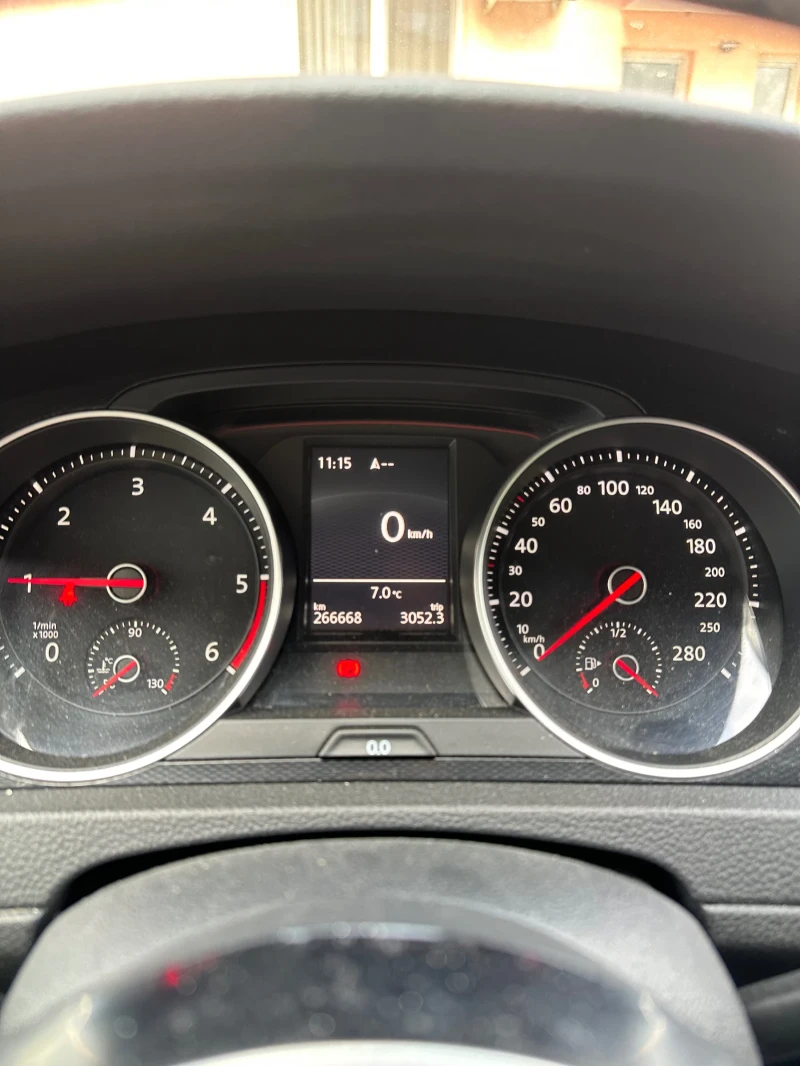 VW Golf, снимка 10 - Автомобили и джипове - 53429355