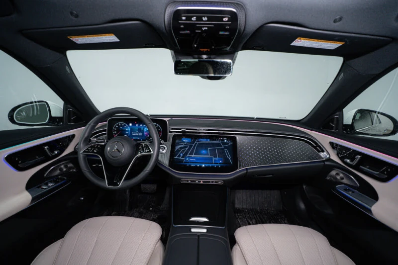 Mercedes-Benz E 350 4 MATIC * АвтоКредит(ЦЕНА ДО БГ), снимка 12 - Автомобили и джипове - 53576453