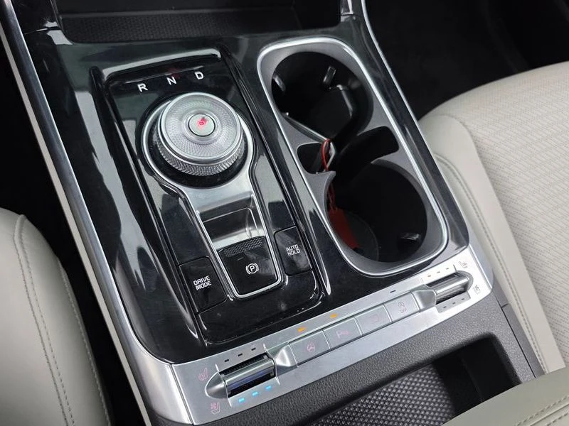 Kia Carnival Diesel 7-Seater Signature| 202к.с., снимка 9 - Автомобили и джипове - 55941254