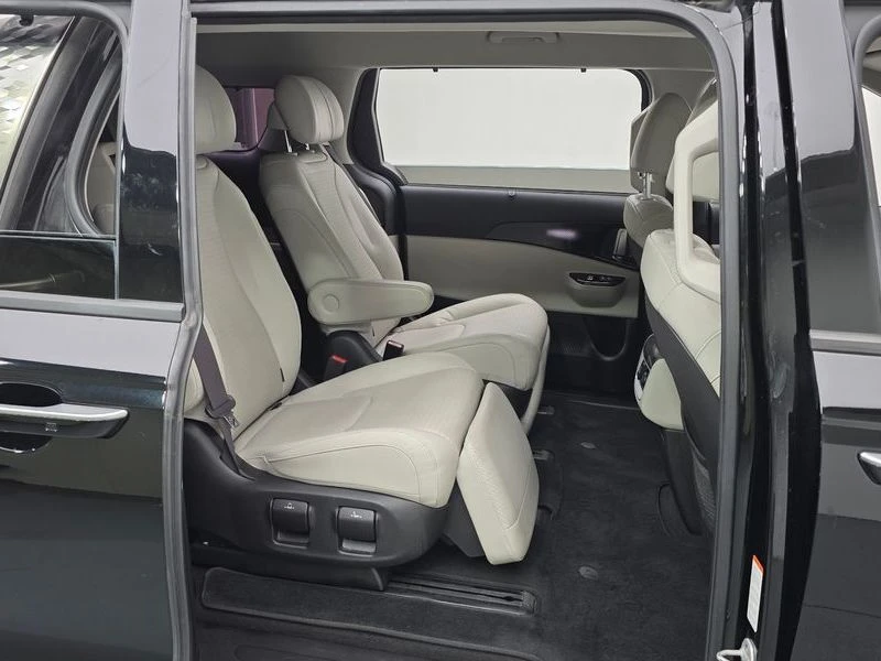 Kia Carnival Diesel 7-Seater Signature| 202к.с., снимка 11 - Автомобили и джипове - 55941254
