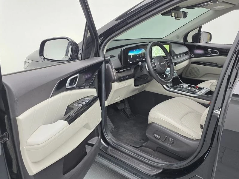 Kia Carnival Diesel 7-Seater Signature| 202к.с., снимка 10 - Автомобили и джипове - 55941254