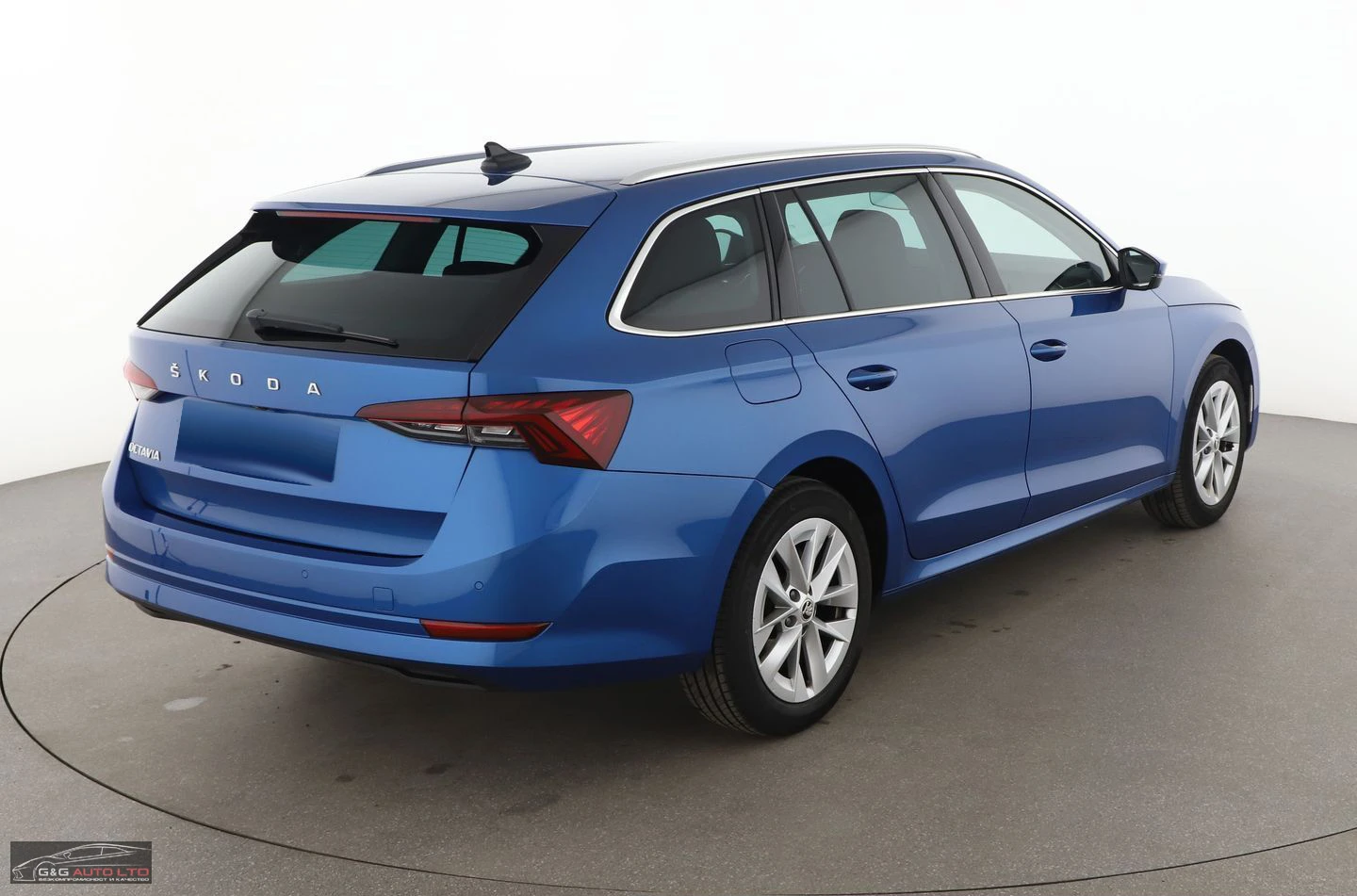 Skoda Octavia 2.0TDI/150HP/STYLE/NAVI/ILED/CAM/PDC/298v - изображение 4