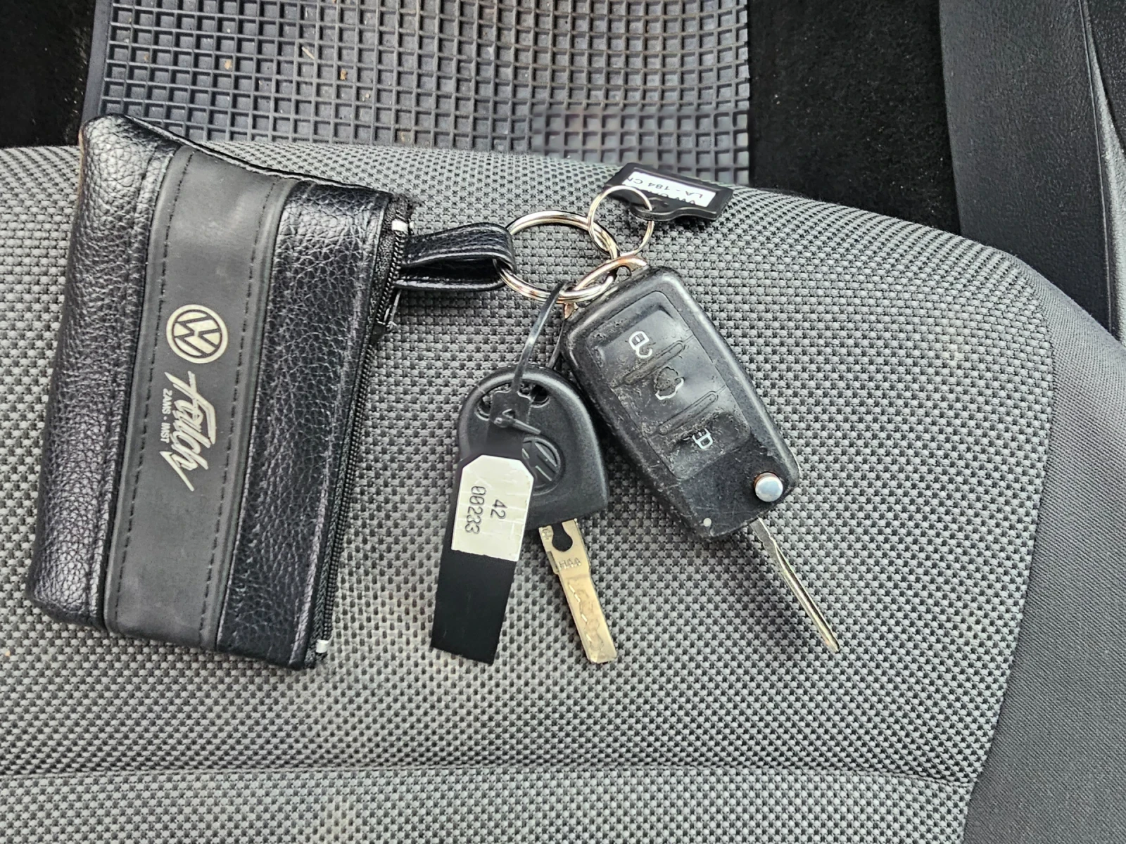 VW Caddy 2.0 tdi 110 hp 4x4 | Mobile.bg   11