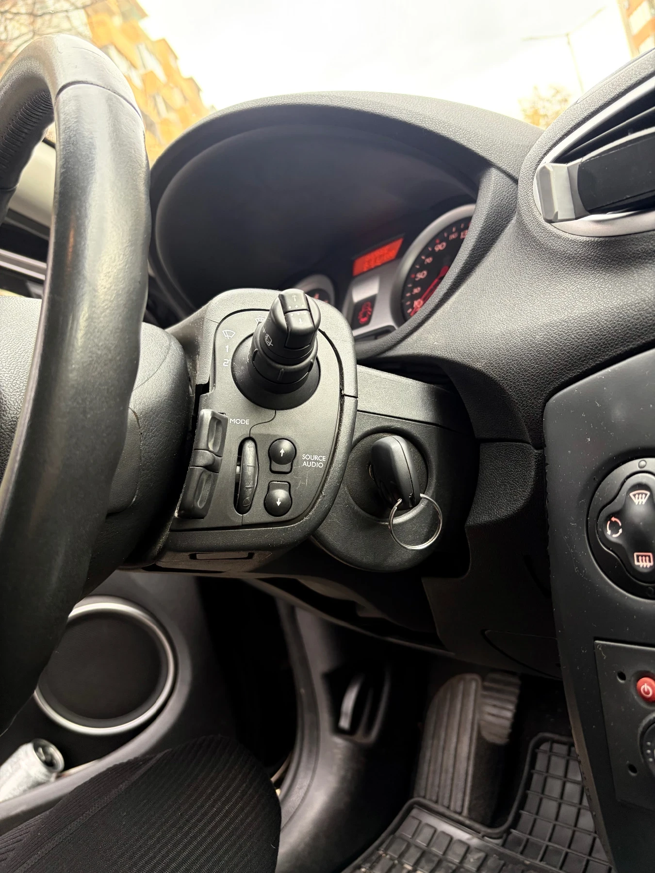 Renault Clio 2.0i - изображение 9