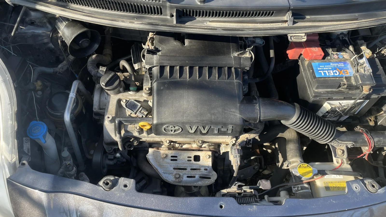 Toyota Yaris  - изображение 8