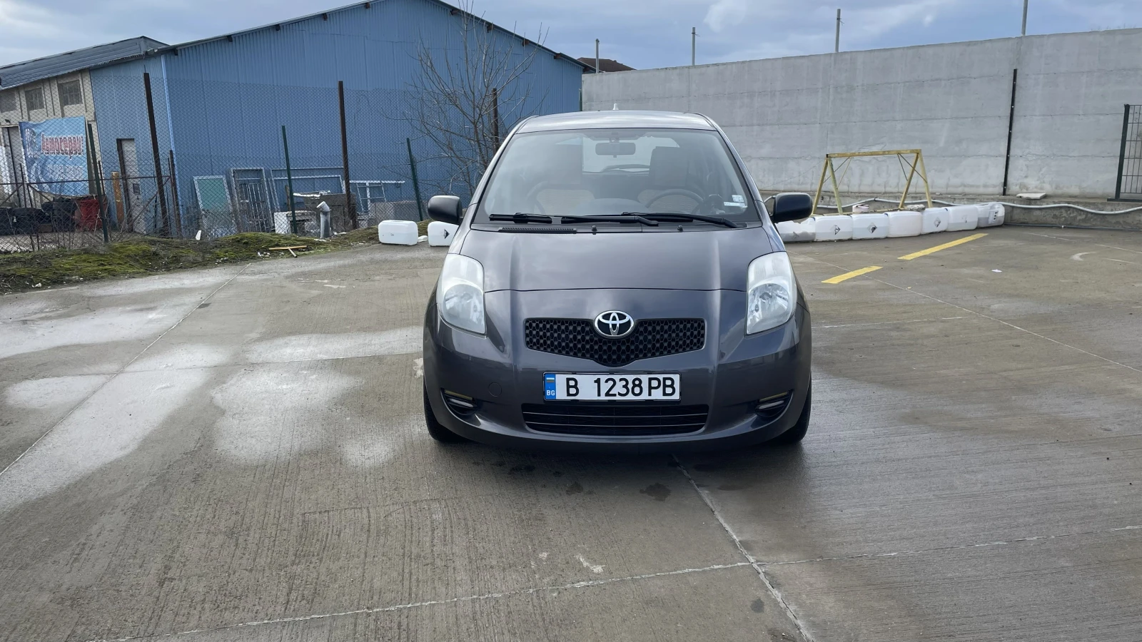 Toyota Yaris  - изображение 3