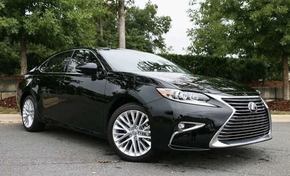 Lexus ES 350 Обдухване * Камера * Без Ръжда * Един Собственик * - изображение 4