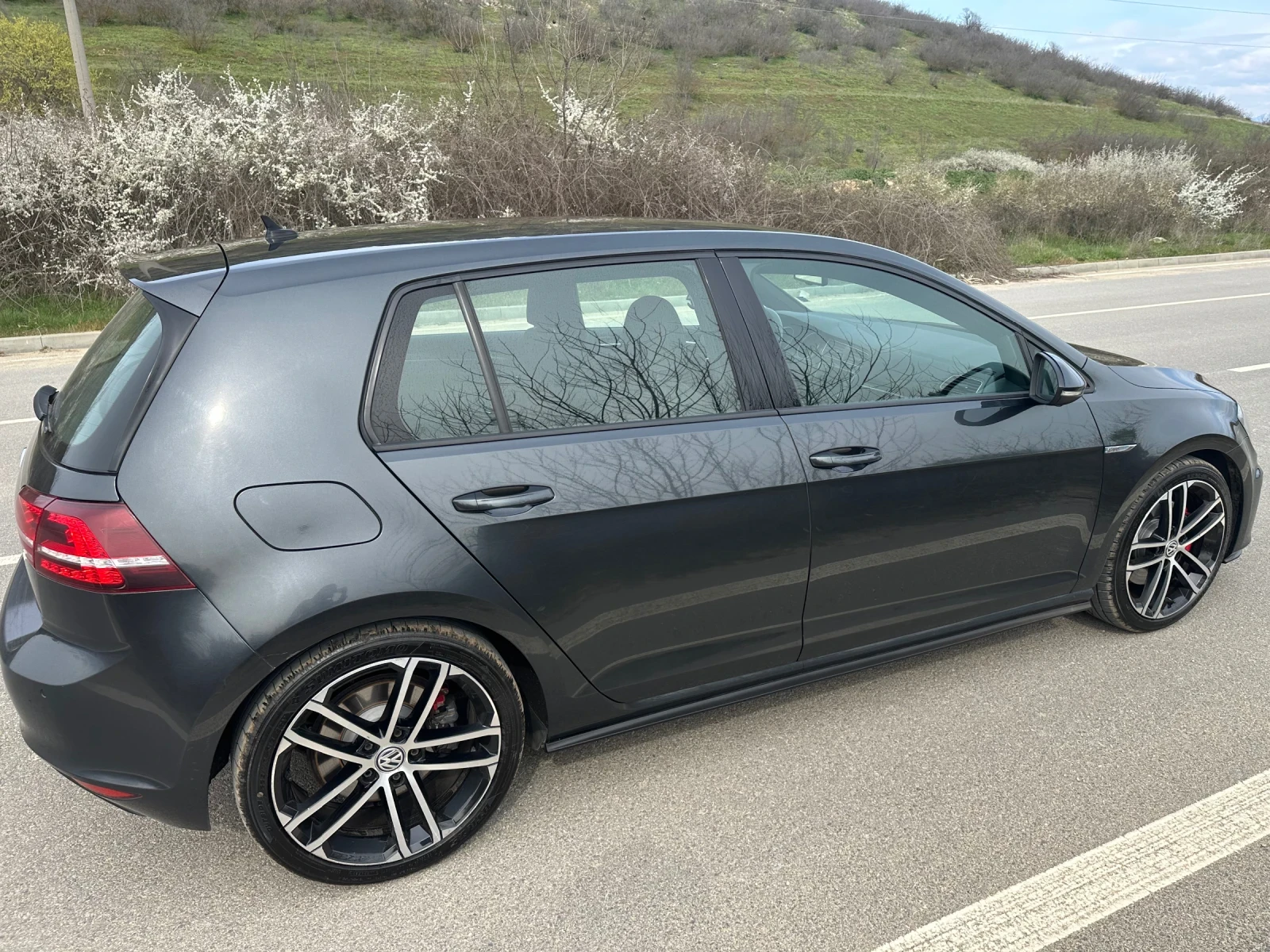 VW Golf, снимка 3 - Автомобили и джипове - 53953377