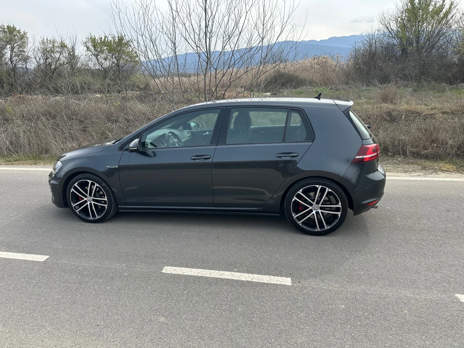 VW Golf, снимка 5 - Автомобили и джипове - 53953377