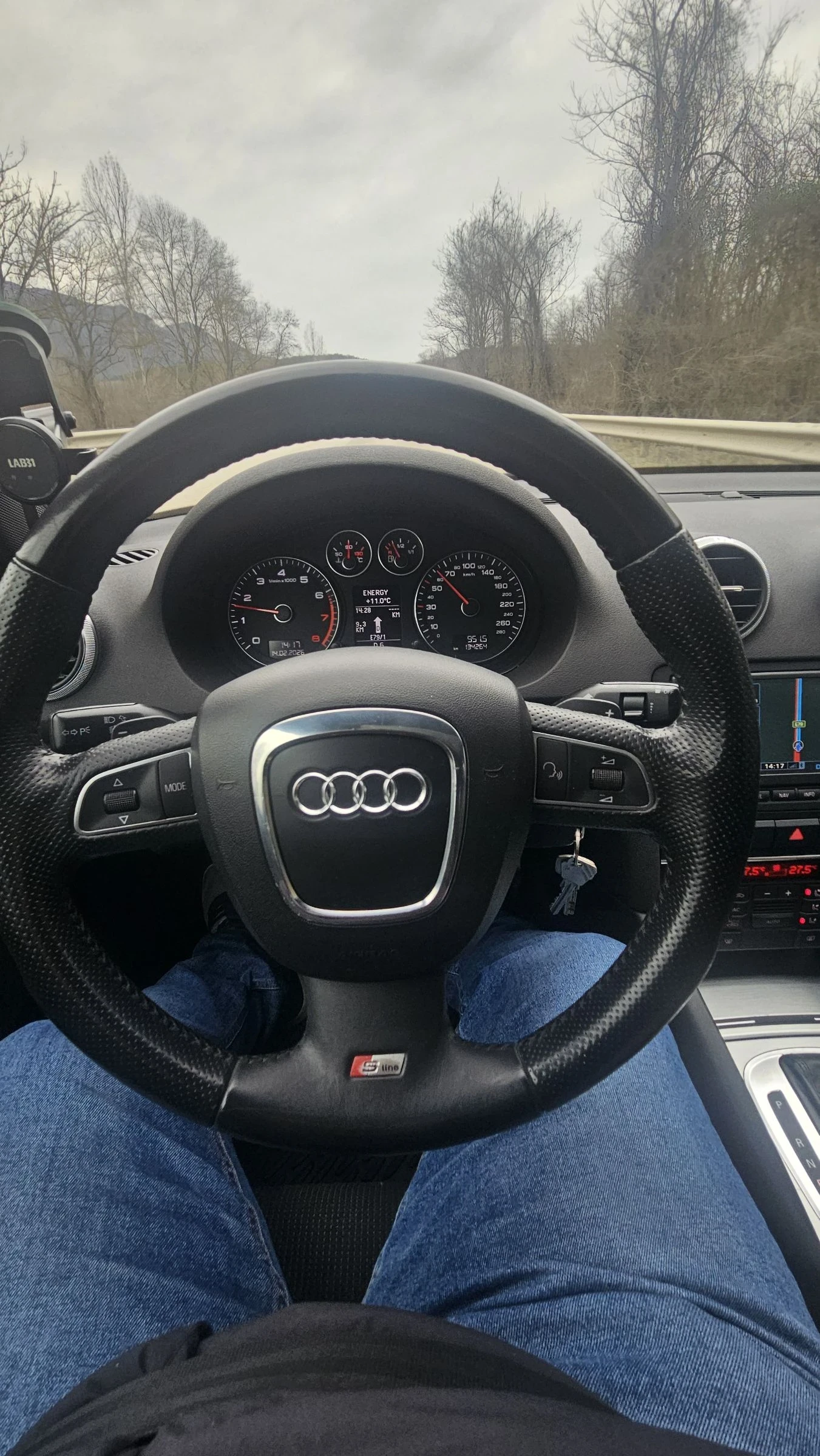 Audi A3 1.8T  3xS Line - изображение 10