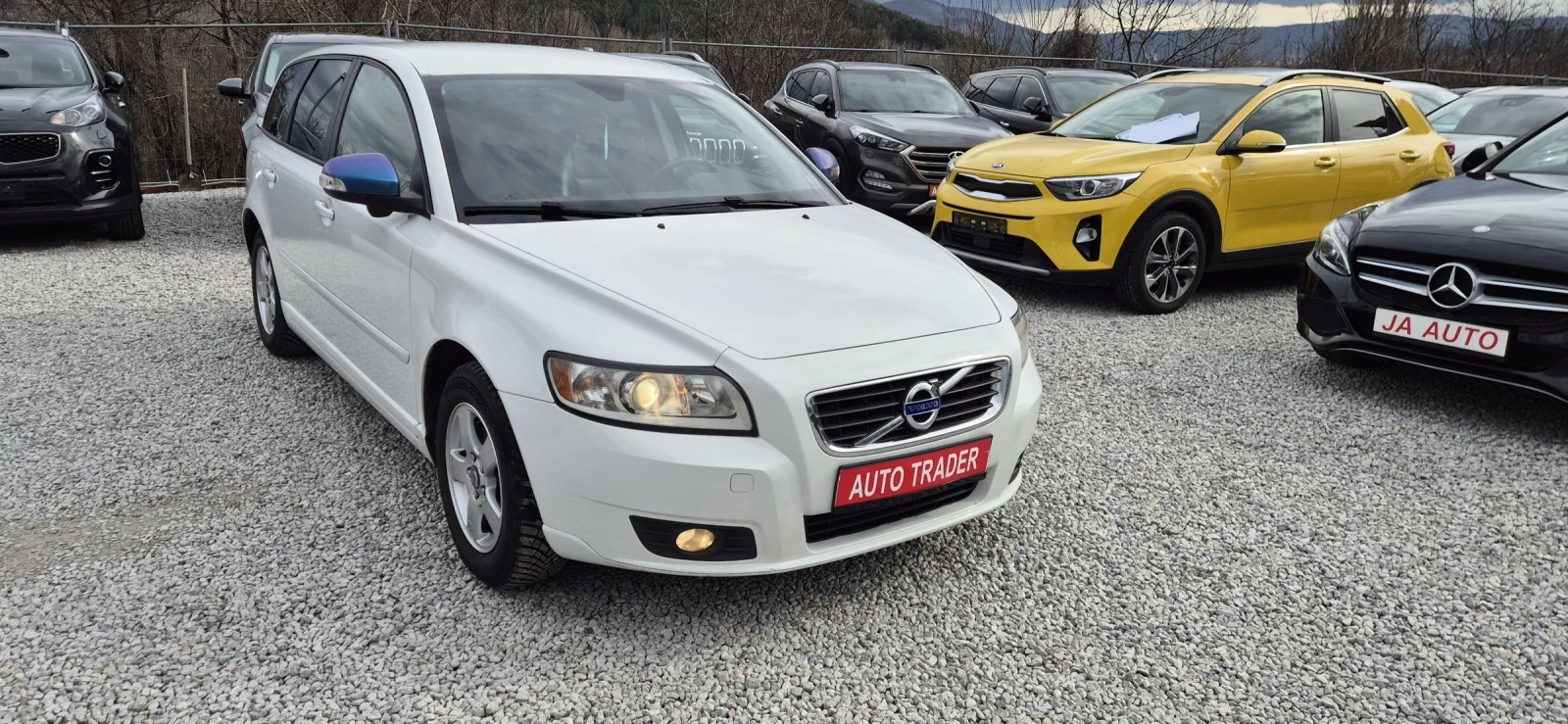 Volvo V50 2.0-145кс.КЛИМА - изображение 3