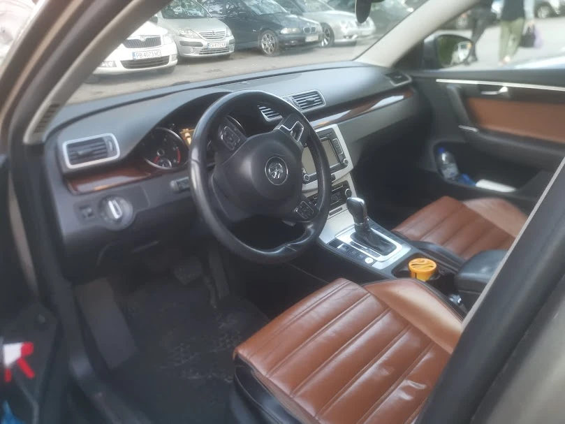 VW Passat Variant B7 2.0TDI 4motion, снимка 2 - Автомобили и джипове - 54065262