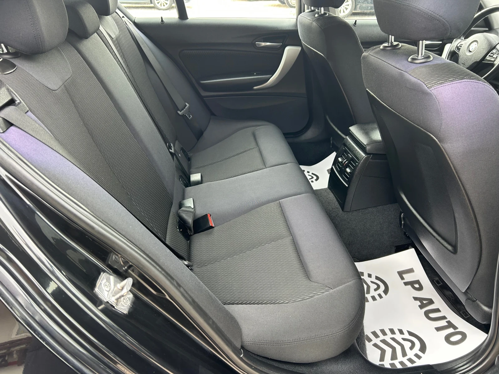 BMW 120 * 2.0D* 143к.с* AUTOMAT* NAVI* , снимка 9 - Автомобили и джипове - 54212757