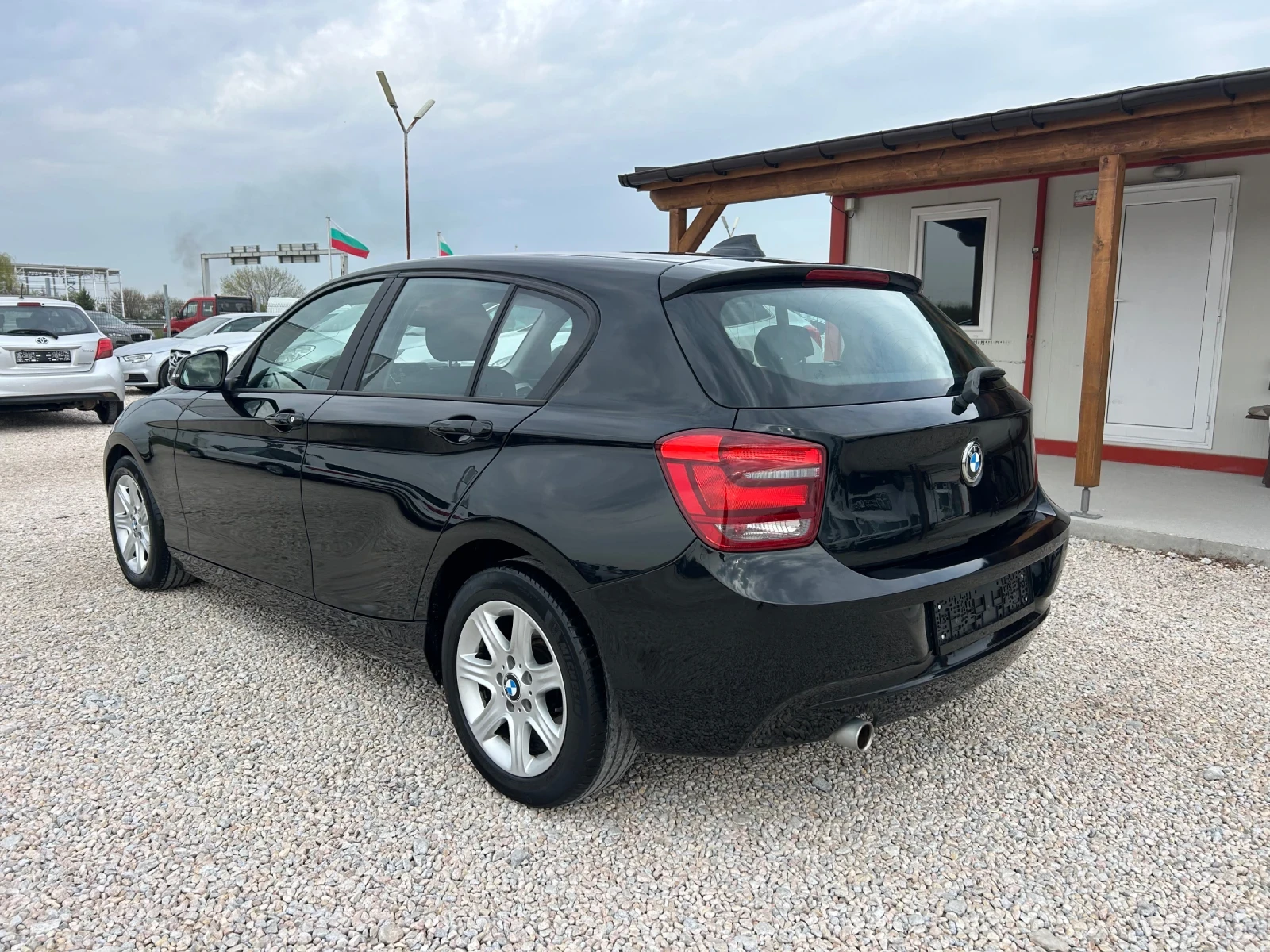 BMW 120 * 2.0D* 143к.с* AUTOMAT* NAVI* , снимка 3 - Автомобили и джипове - 54212757