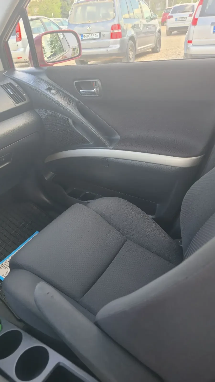 Toyota Corolla verso 2.0 D, снимка 8 - Автомобили и джипове - 54296393