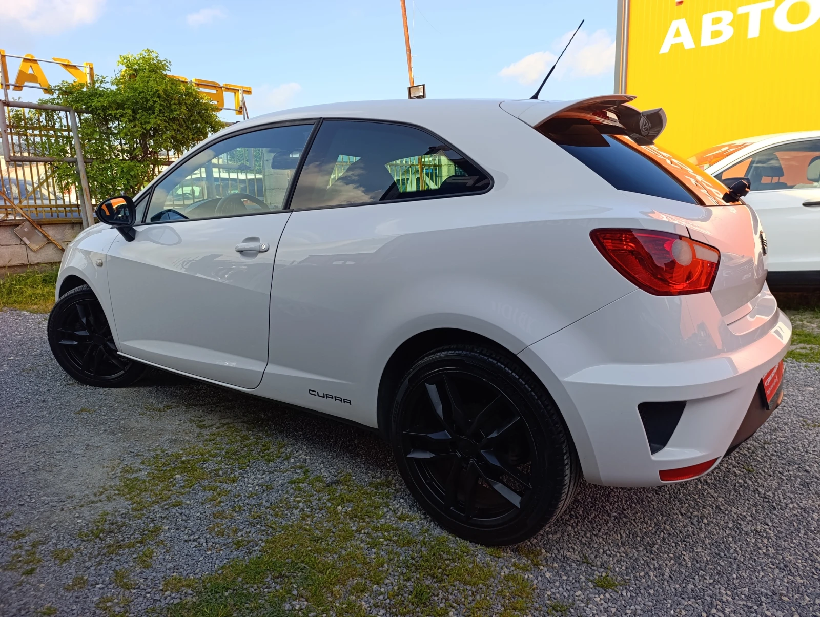 Seat Ibiza 1.4 TSI Cupra R13 DSG, снимка 6 - Автомобили и джипове - 54645209