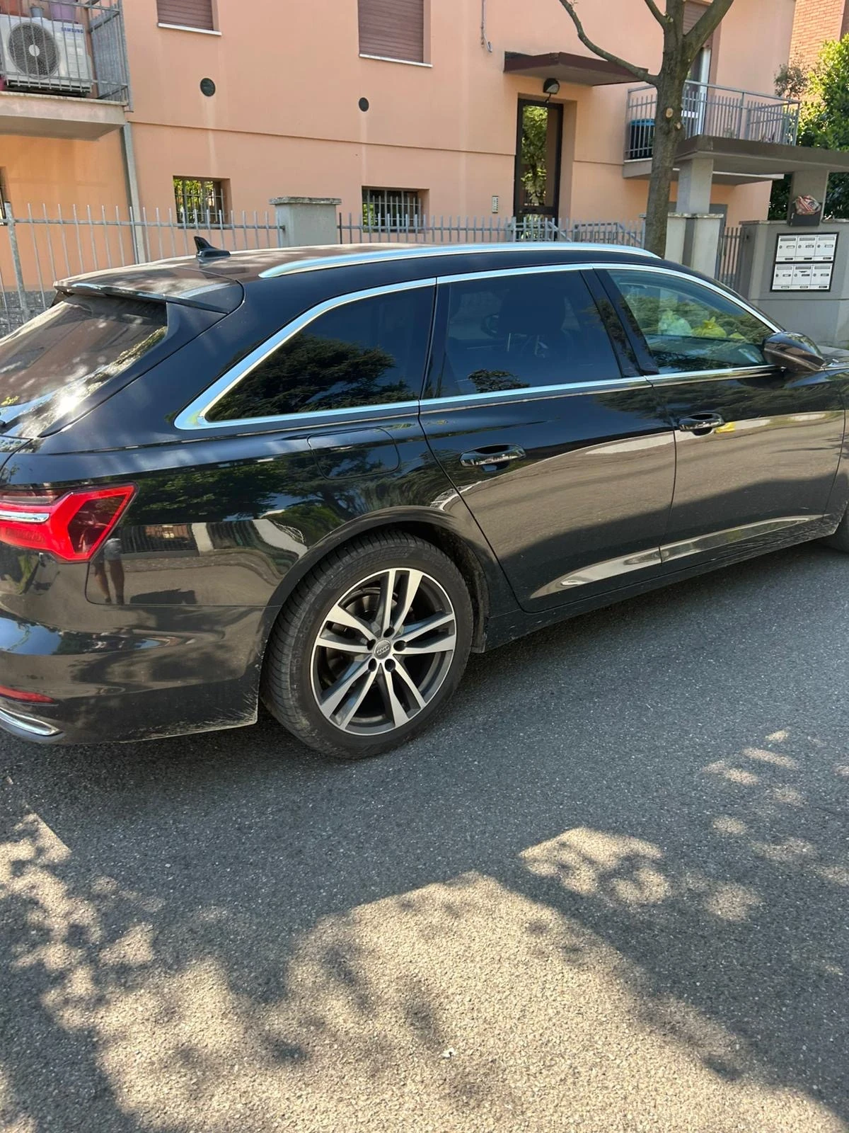 Audi A6 Avant 40 TDI S-tronic Business Sport, снимка 5 - Автомобили и джипове - 54773154