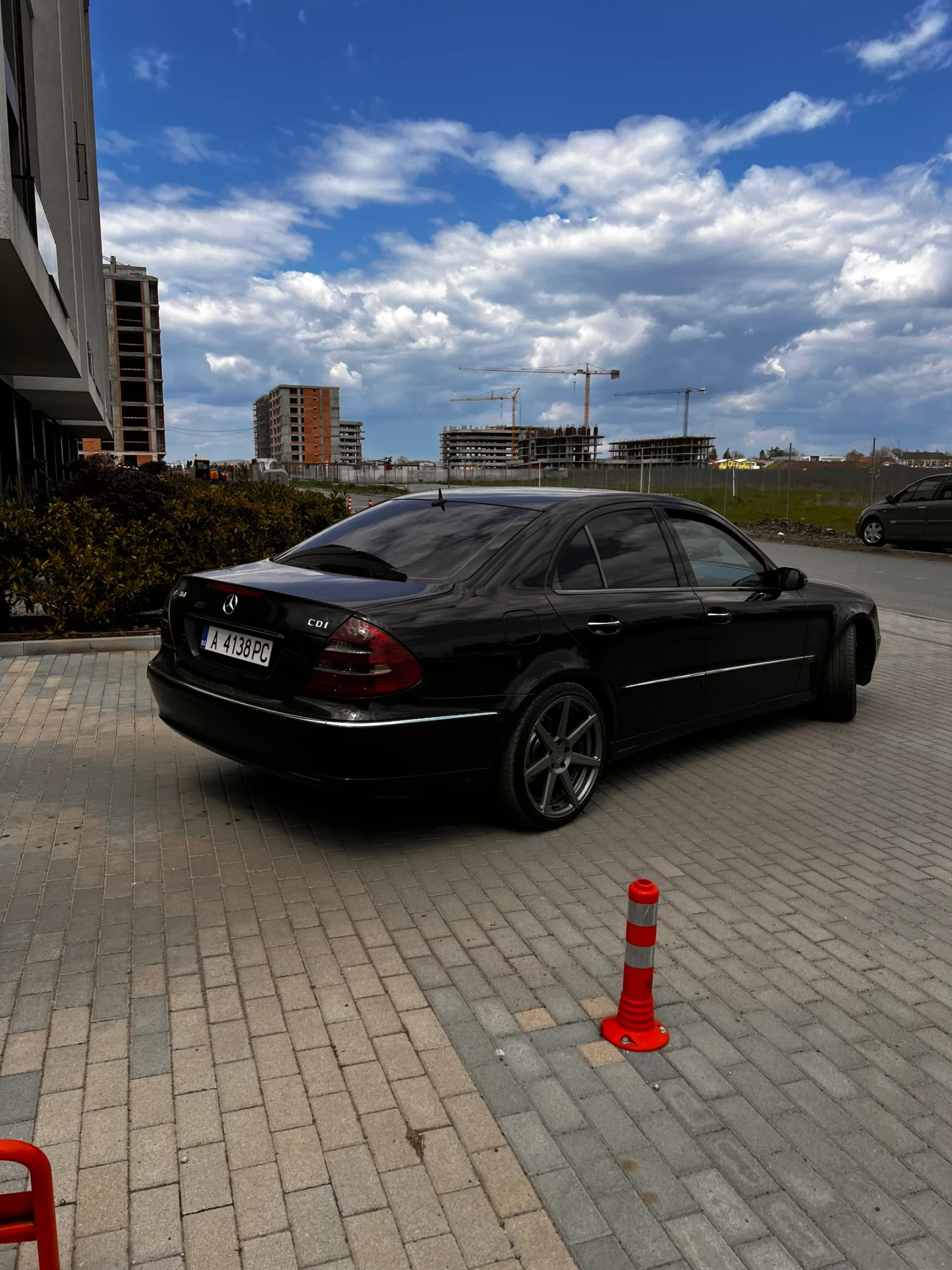 Mercedes-Benz E 280, снимка 14 - Автомобили и джипове - 54947477