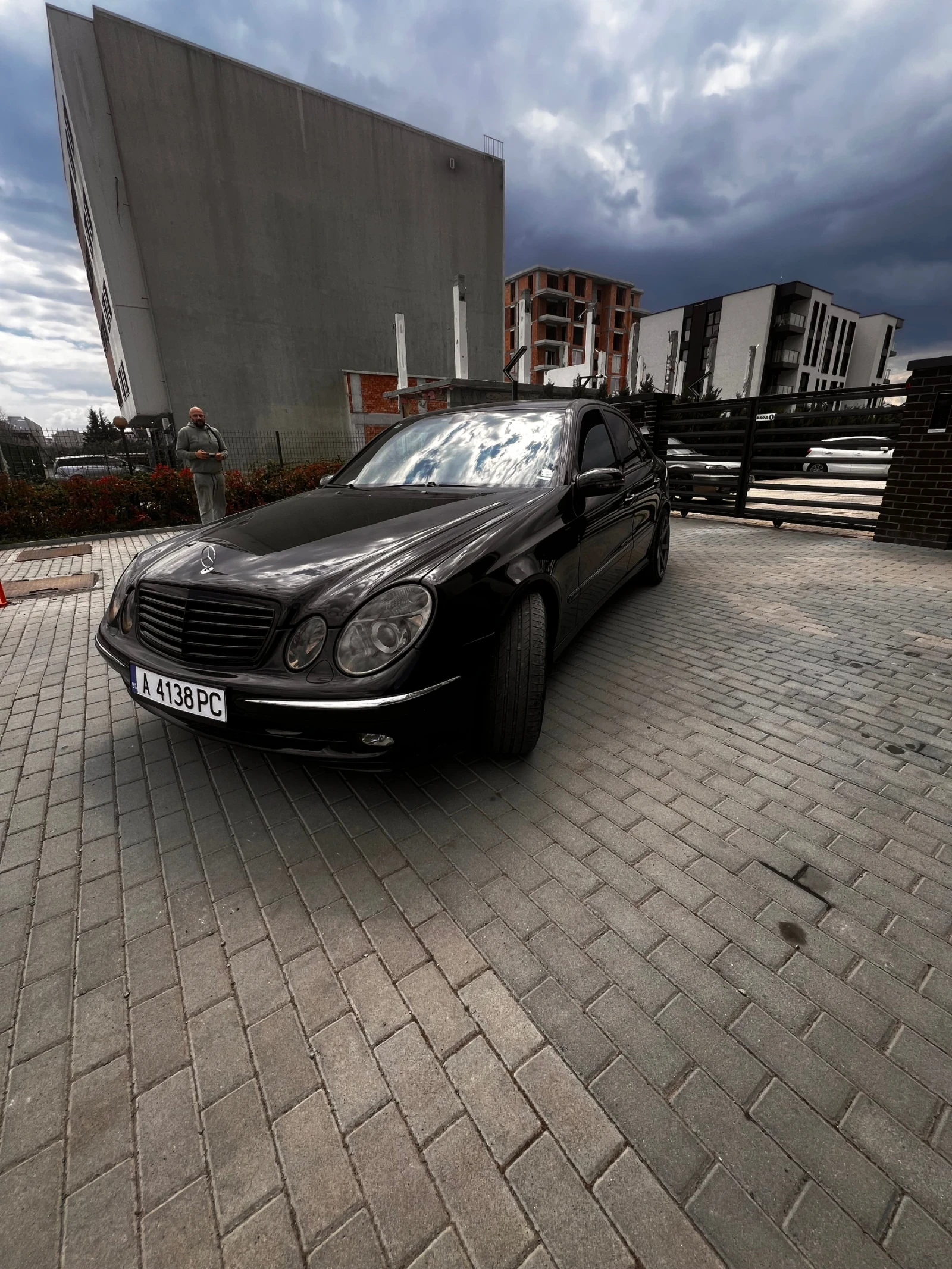 Mercedes-Benz E 280, снимка 17 - Автомобили и джипове - 54947477