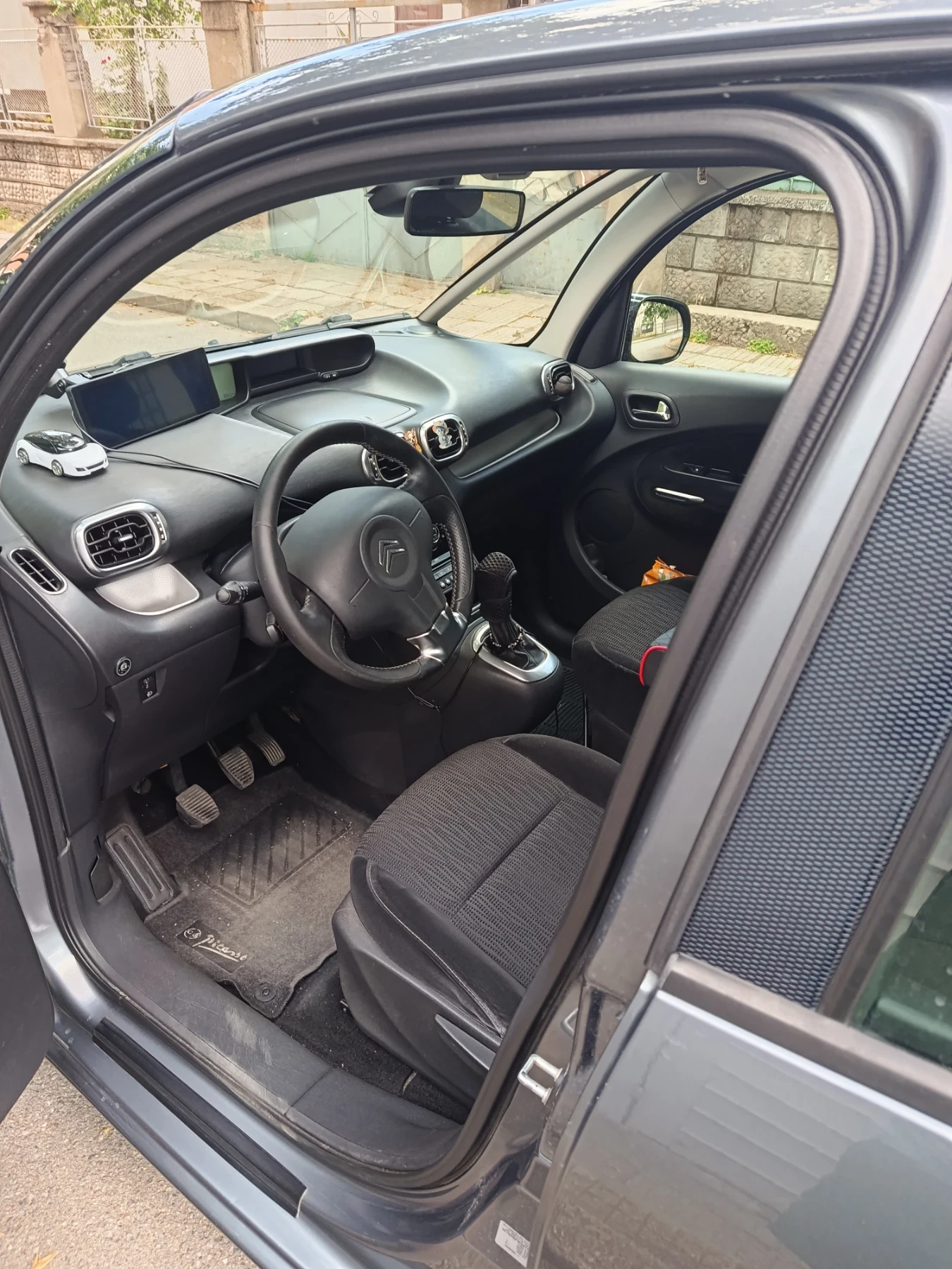 Citroen C3 Picasso, снимка 6 - Автомобили и джипове - 55190844