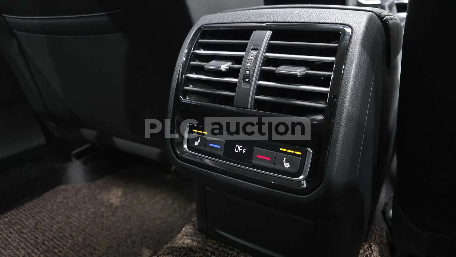 VW Passat 2.0TDI 4MOTION PRESTIGE! PANO/HEAD-UP/CAM, снимка 17 - Автомобили и джипове - 55225373
