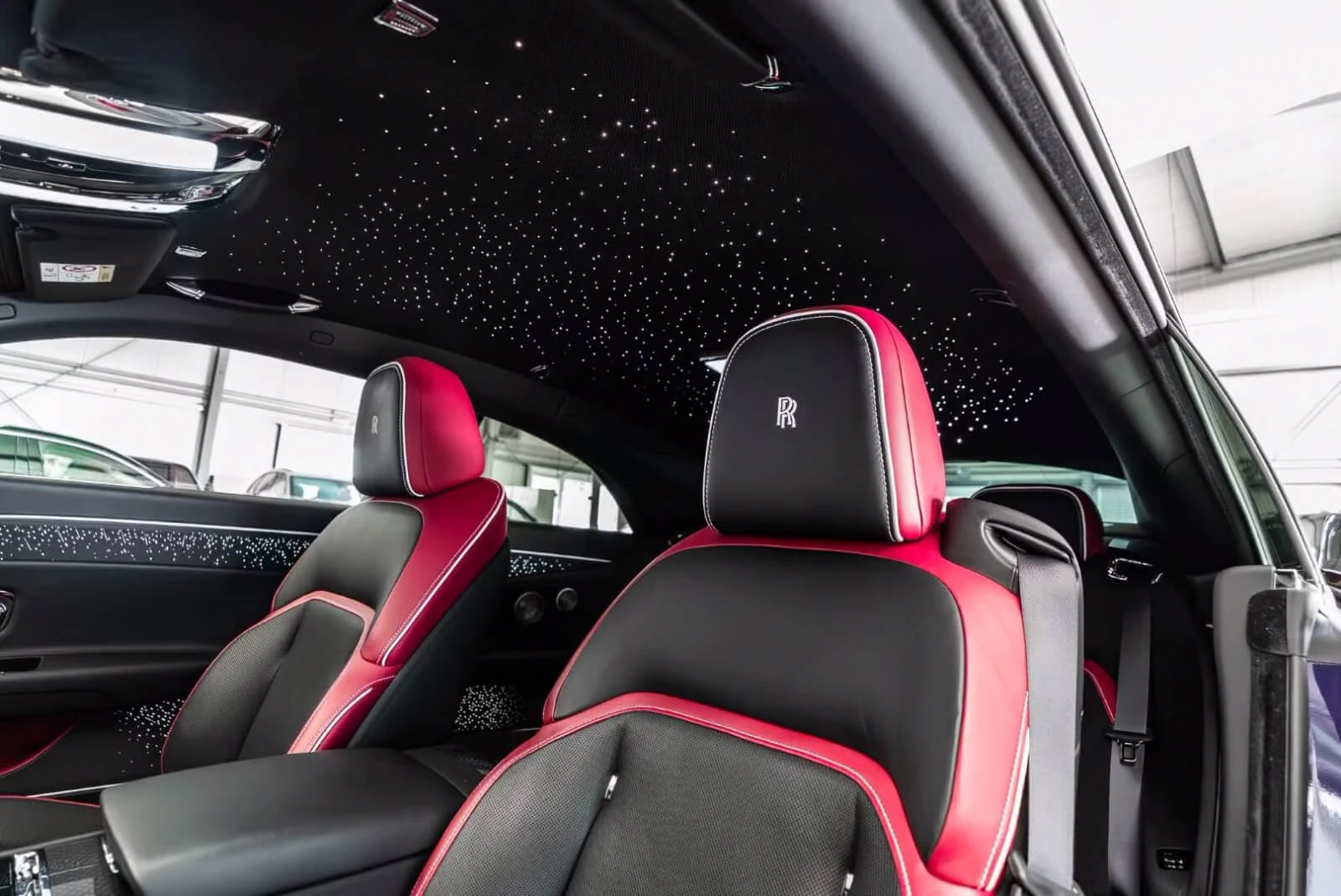 Rolls-Royce Spectre Black Badge / Shooting Star / Starlight, снимка 6 - Автомобили и джипове - 55343952