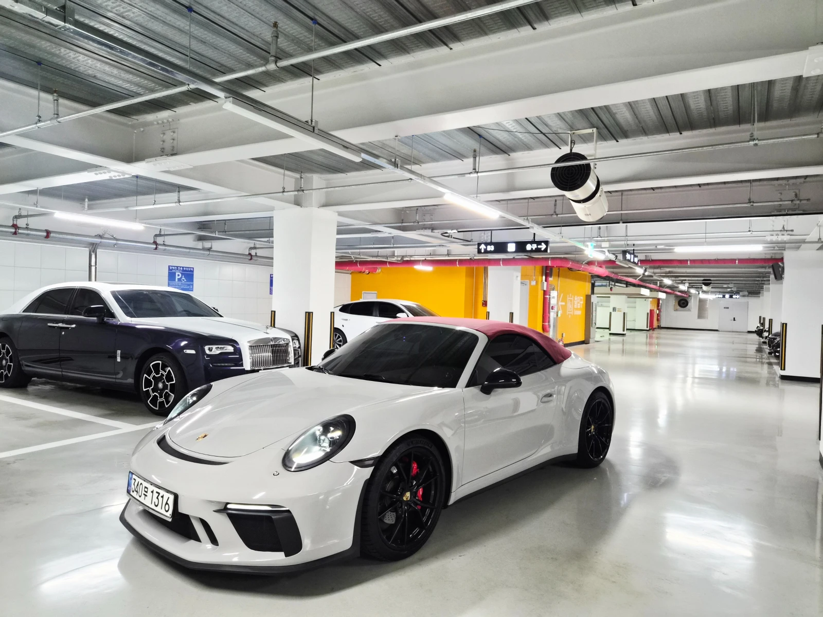 Porsche 911 CARRERA 4* ПОДГРЕВ ВОЛАН* КРАЙНА ЦЕНА, снимка 2 - Автомобили и джипове - 55348663