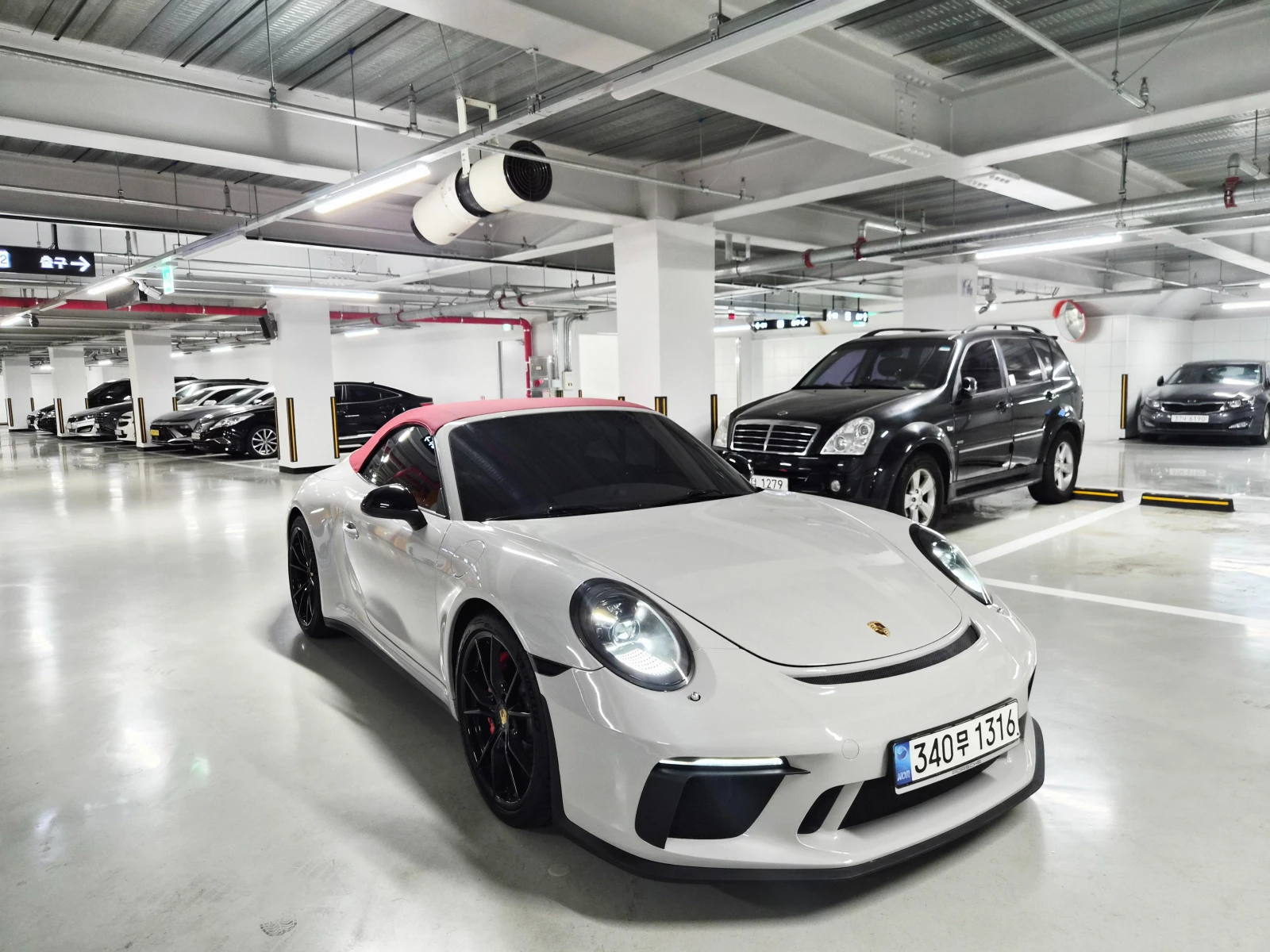 Porsche 911 CARRERA 4* ПОДГРЕВ ВОЛАН* КРАЙНА ЦЕНА