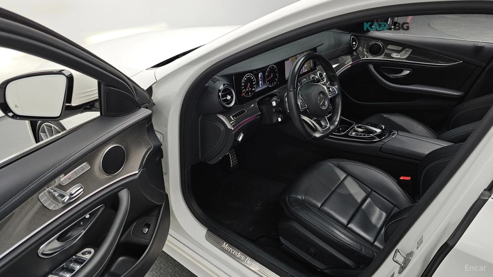 Mercedes-Benz E 300 4MATIC* AMG* 360* PANO* ����* �������*  | Mobile.bg � ����������� 11