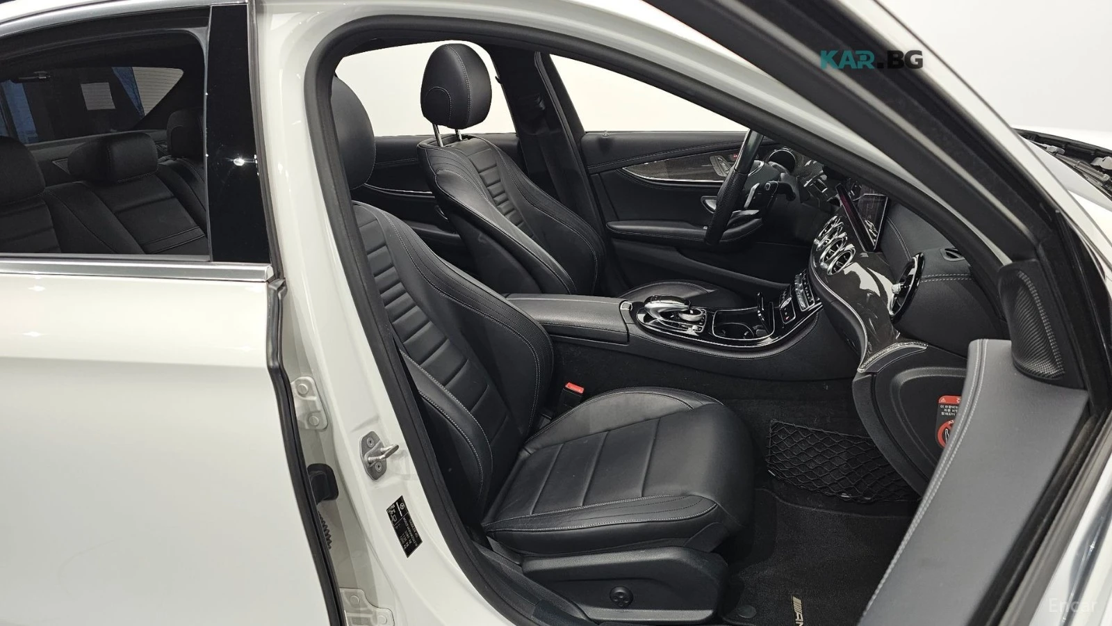 Mercedes-Benz E 300 4MATIC* AMG* 360* PANO* ����* �������*  | Mobile.bg � ����������� 10