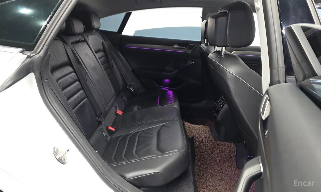VW Arteon 2.0 TDI* PRESTIGE* МАСАЖ* 360* ОБДУХ* КРАЙНА ЦЕНА, снимка 15 - Автомобили и джипове - 55531006