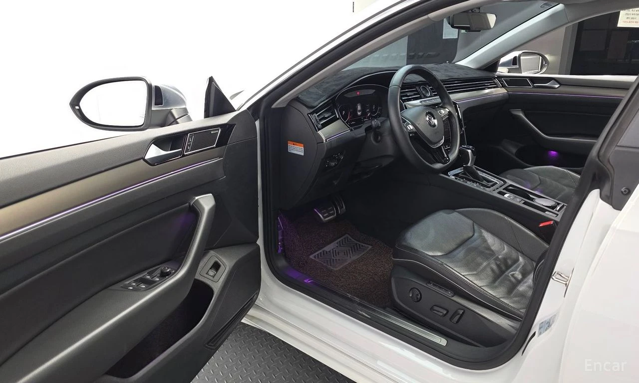 VW Arteon 2.0 TDI* PRESTIGE* МАСАЖ* 360* ОБДУХ* КРАЙНА ЦЕНА, снимка 8 - Автомобили и джипове - 55531006
